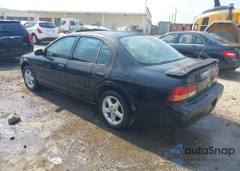 1997 Nissan Maxima Gle/Gxe/Se z USA, uszkodzony, nr VIN JN1CA21D4VM517036